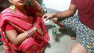 रौशनी भाभी को किचन में पटक कर दर्दनाक चोदा &excl; साफ हिंदी में अश्लील