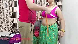 Indian Bhabhi Seduces Ladies Make suitable For Making out With Hindi Audio