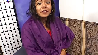 Indian beauty is pursuance their way first porn casting
